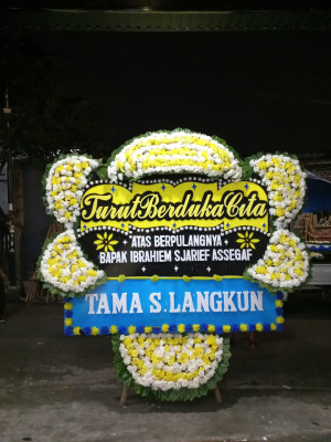 Papan Bunga Duka di Siriwo